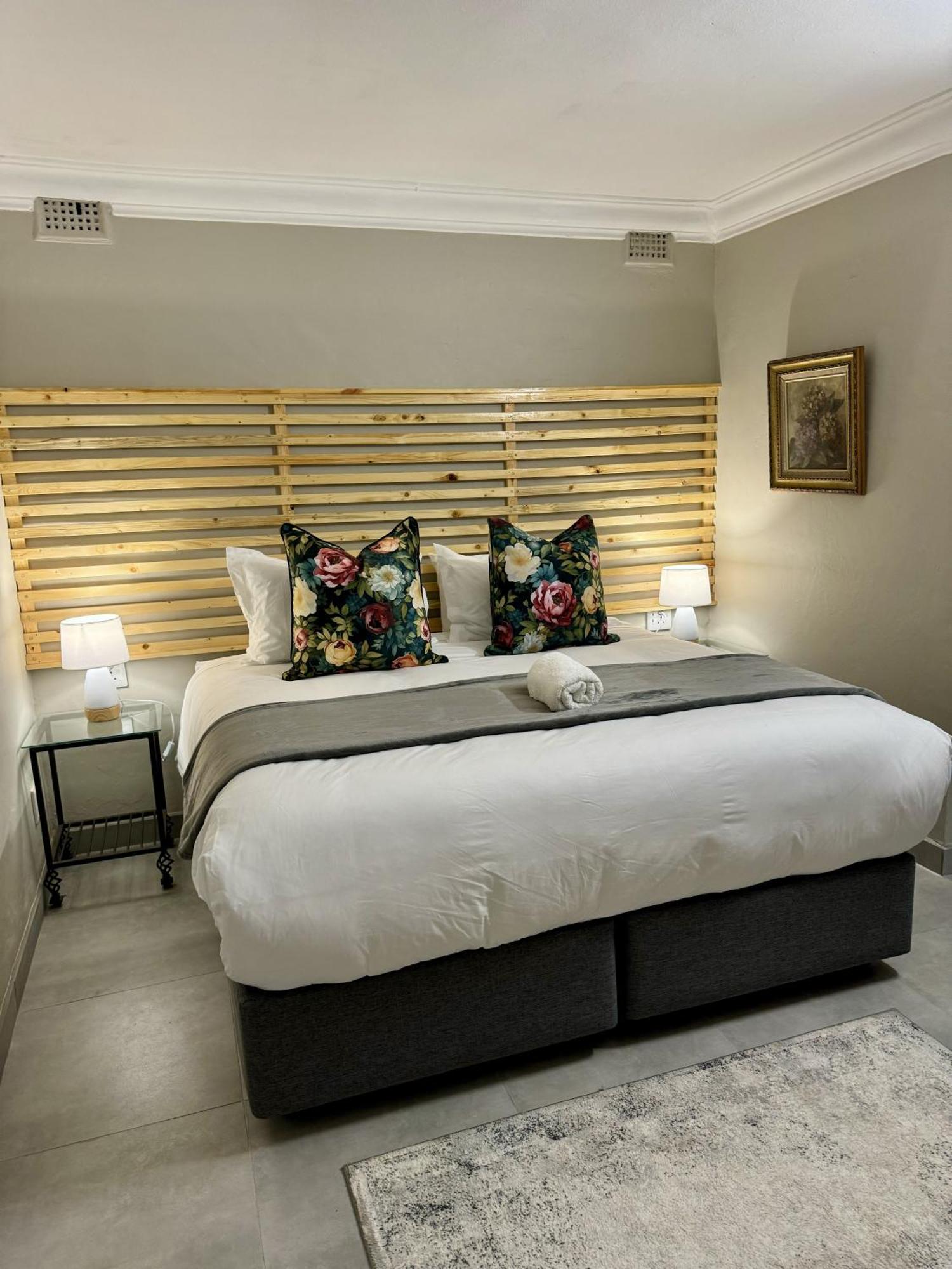 Churchill House Hillcrest Esterno foto